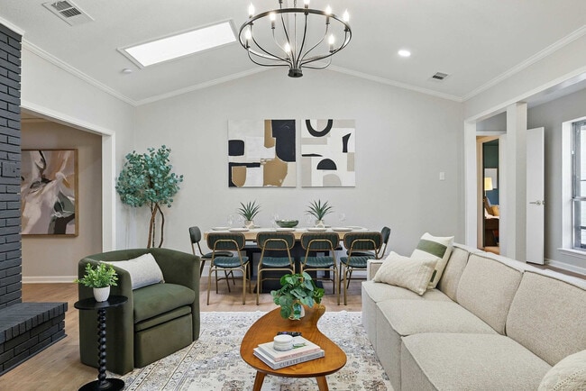 Building Photo - 522 Flamingo Way