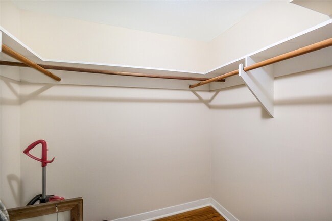 Photo - 4808 Woodhead St