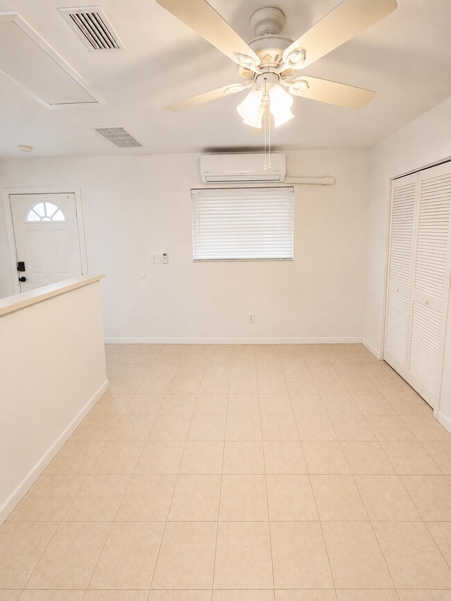5009 20th St Unit 5009 20th St unit 2 (all utilities included)