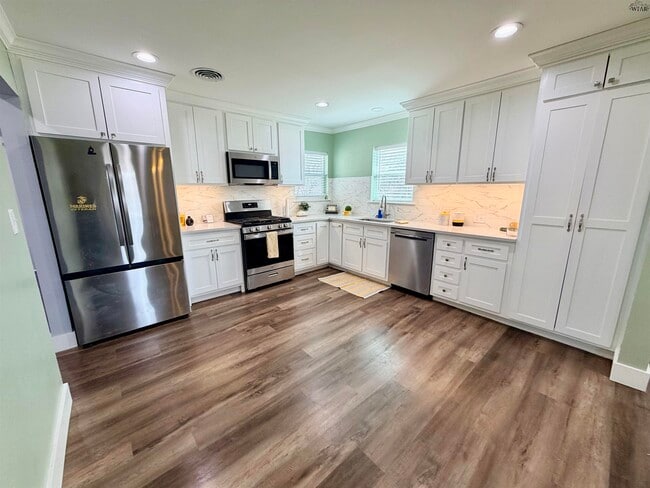 Photo - 4117 Emerson St