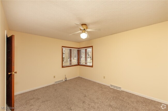 Building Photo - 28300 Center Ridge Rd Rental