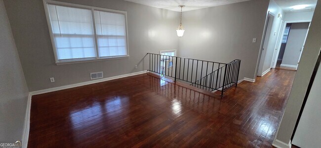 Photo - 449 Charter Oak Dr SW