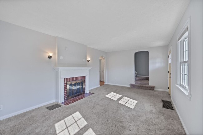 Photo - ANDERSON- Charming 4 bedroom 2 bath with f...