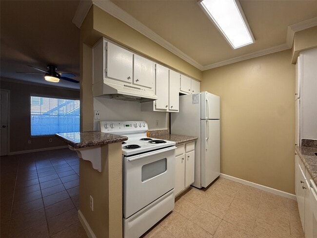 Photo - 2250 Bering Dr Unidad 53