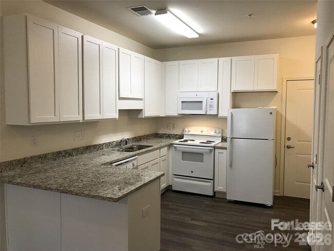 Photo - 17905 Delmas Dr Unit 203