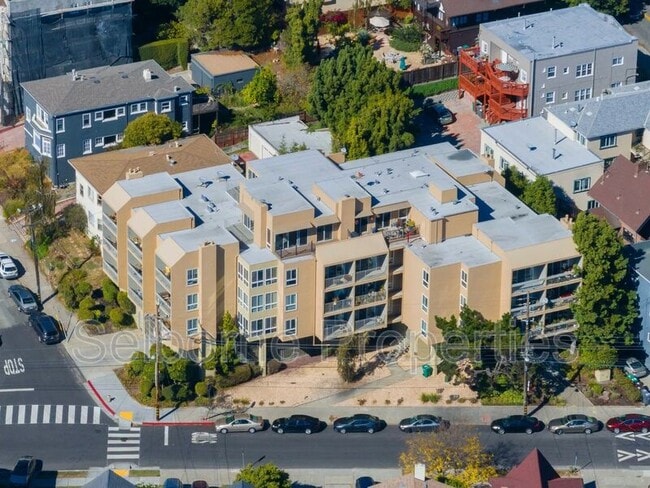 Building Photo - 765 Rand Ave