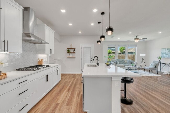 Photo - 201 Bella Luna Way