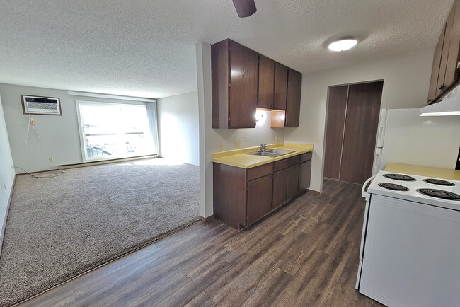 Photo - Southland Court