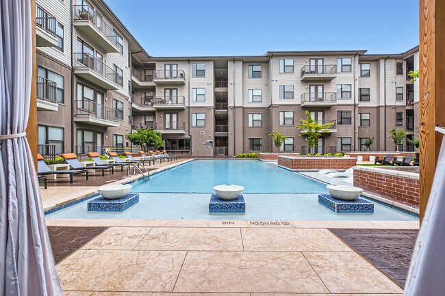 Photo - Factory Design District