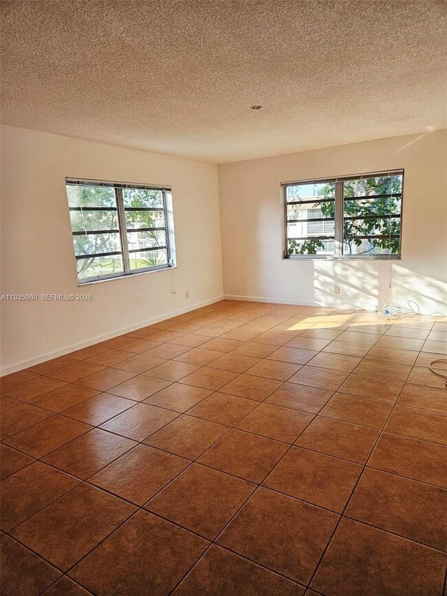 Photo - 5140 SW 40th Ave Unit 24C