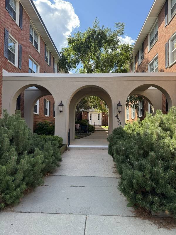 Photo - 4333 N Oakland Ave Unit 306