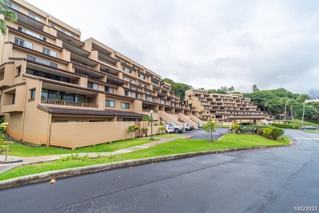 Building Photo - KANEOHE BAY PARTIALLY FURNISHED 3BR 2BA w/... Rental