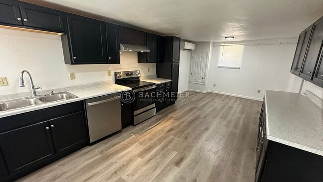 Building Photo - 415 SW 7th St Unit D Rental