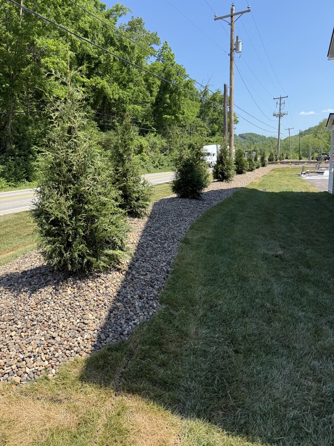 Photo - 6290 Davis Creek Rd