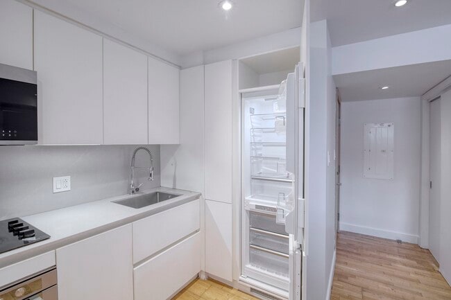 Photo - 3195 Av. Van Horne Unit 3