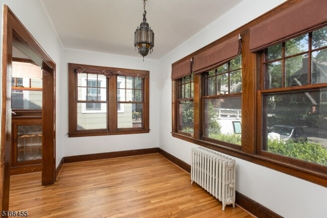 Photo - 170 Carteret St