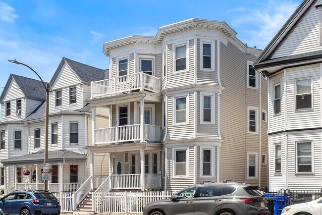 Building Photo - 39 Edison Green Unit 2 Rental