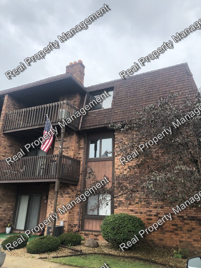 Building Photo - Updated 2 bedroom Condo
