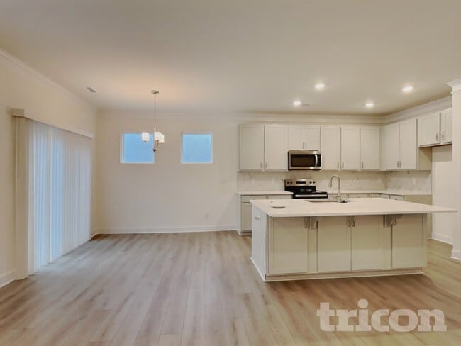 Photo - 129 Stallion Way