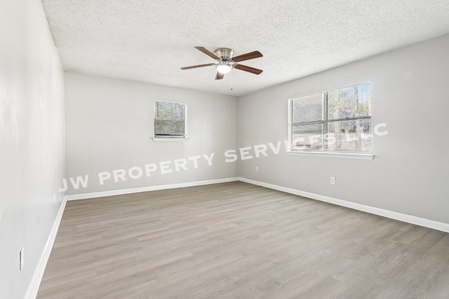 Photo - 206 Sunset Dr Unit A