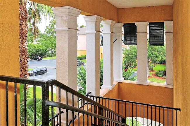 Photo - Spacious 2 bed 2 bath condo, split floorpl...