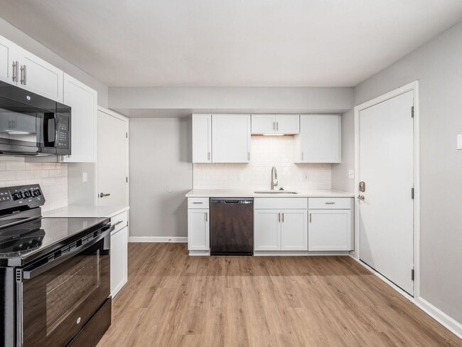 Photo - 554 Riverview Dr