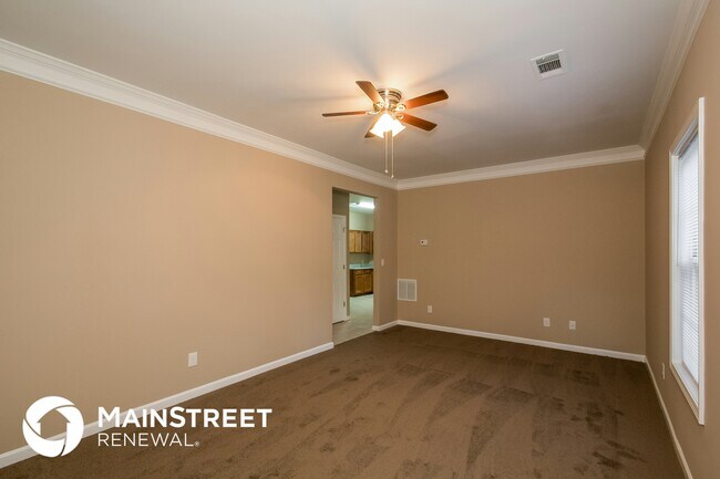 Photo - 117 Brown Ave SE