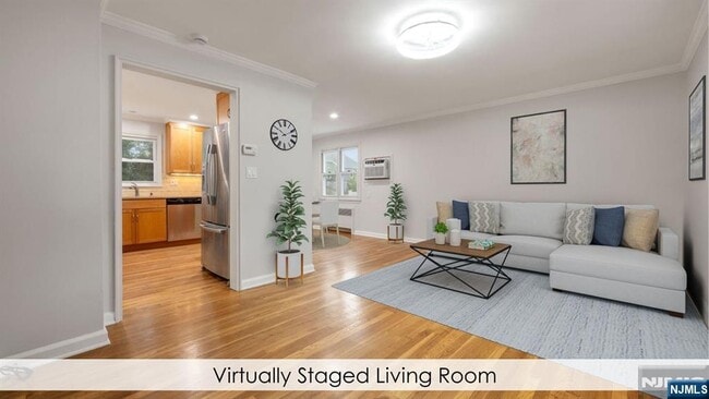 Photo - 464 Dorchester Rd