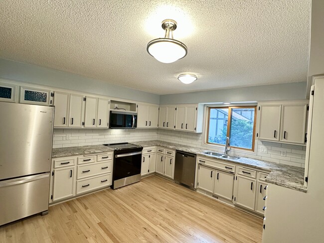 Building Photo - 7301 Glouchester Dr Rental
