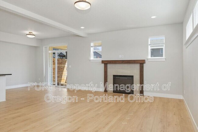 Photo - 1730 NE Gilbert Ln