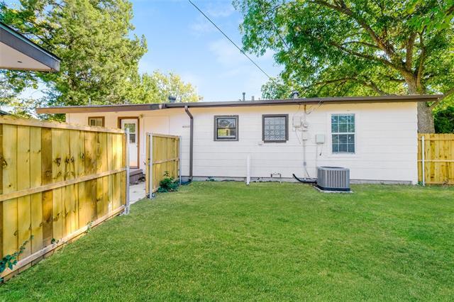 Photo - 2937 Larry Dr