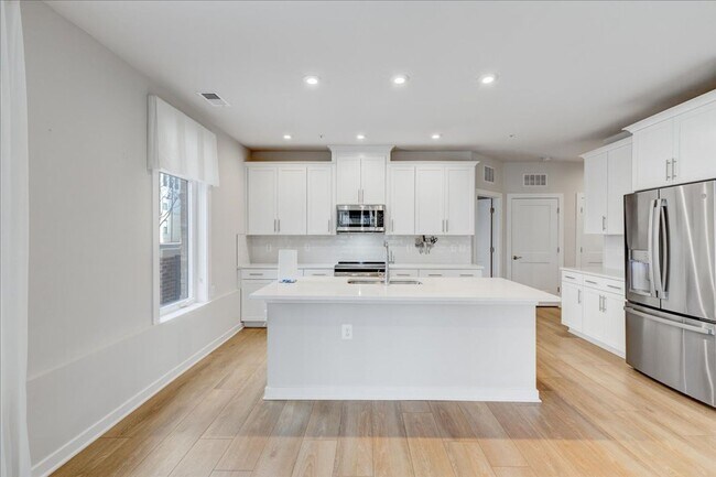 Photo - Modern 2-bedroom, 2-bath apartment Unit 1669 Bandit Loop  #109A