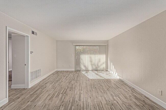 Photo - 3825 E Camelback Rd Unit 137