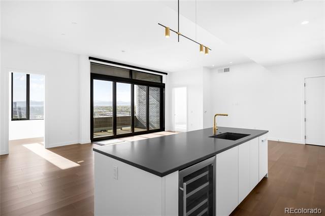 Photo - 3520 Chestnut Pl Unidad PH-1207