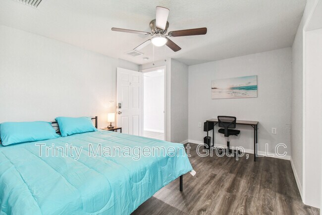 10033 Brunswick Ln