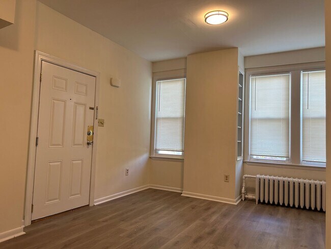 Photo - 336 Monmouth Unit APT 1