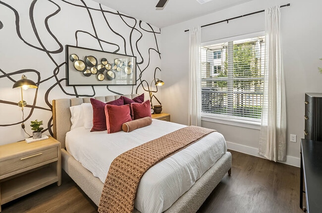 The Waylon Apartments & Townhomes