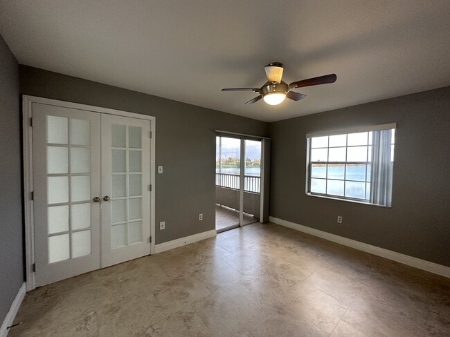 Photo - 2811 N Oakland Forest Dr Unidad 205