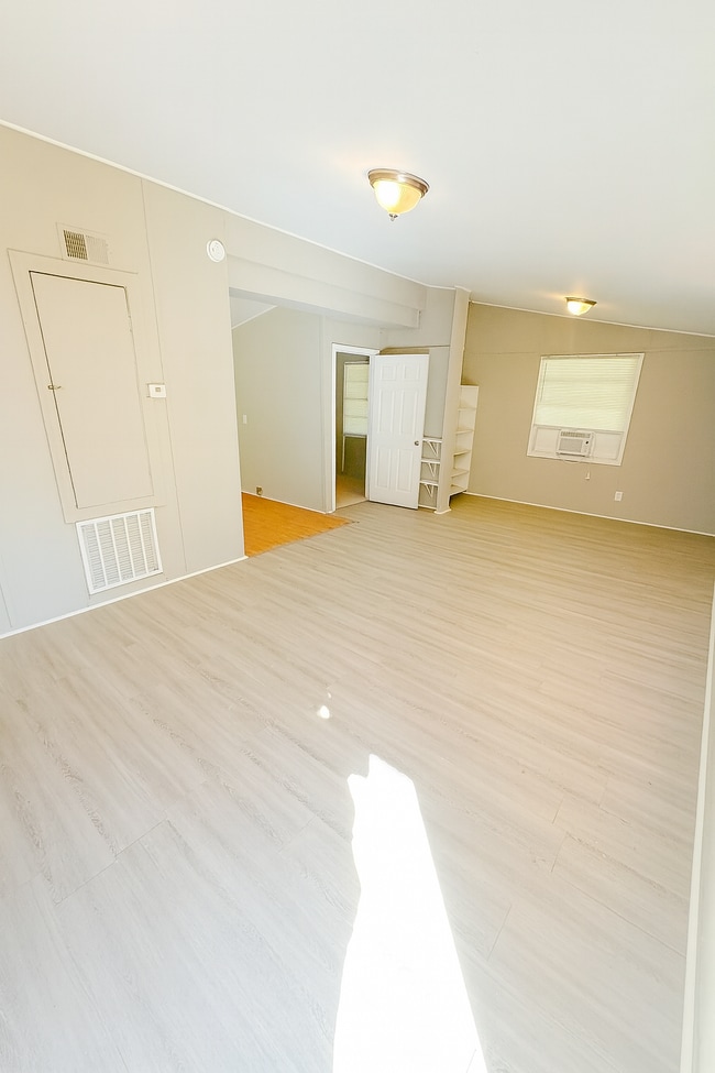 Photo - 4029 Pershing Ave