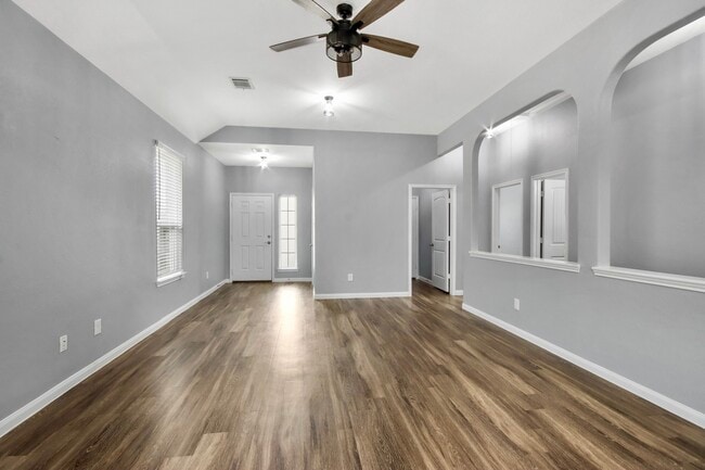 Photo - 2335 Spring Hollow Dr