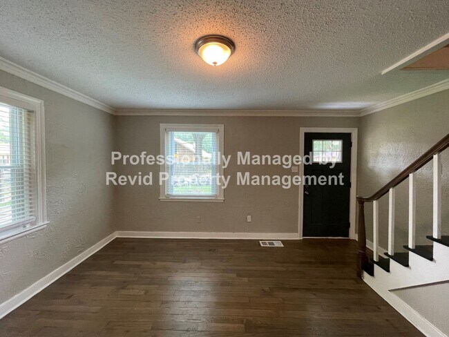 Photo - 1137 Catalina St