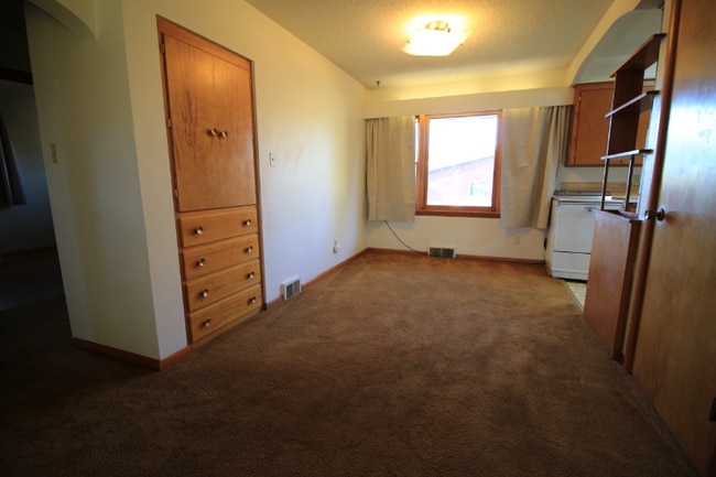 Photo - 1601 W College St