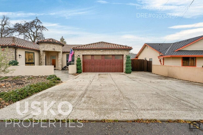 Photo - 103 Lazy Oak Ln