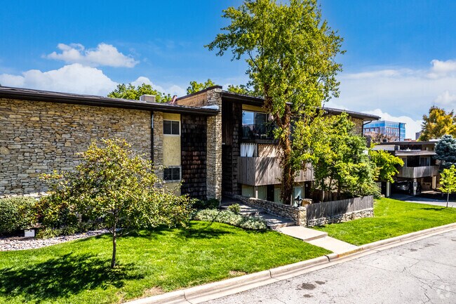 Photo - Jefferson Manor