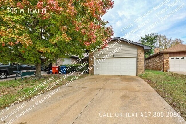 Building Photo - 2 Bedroom / 2 Bath Near Kickapoo High School Rental