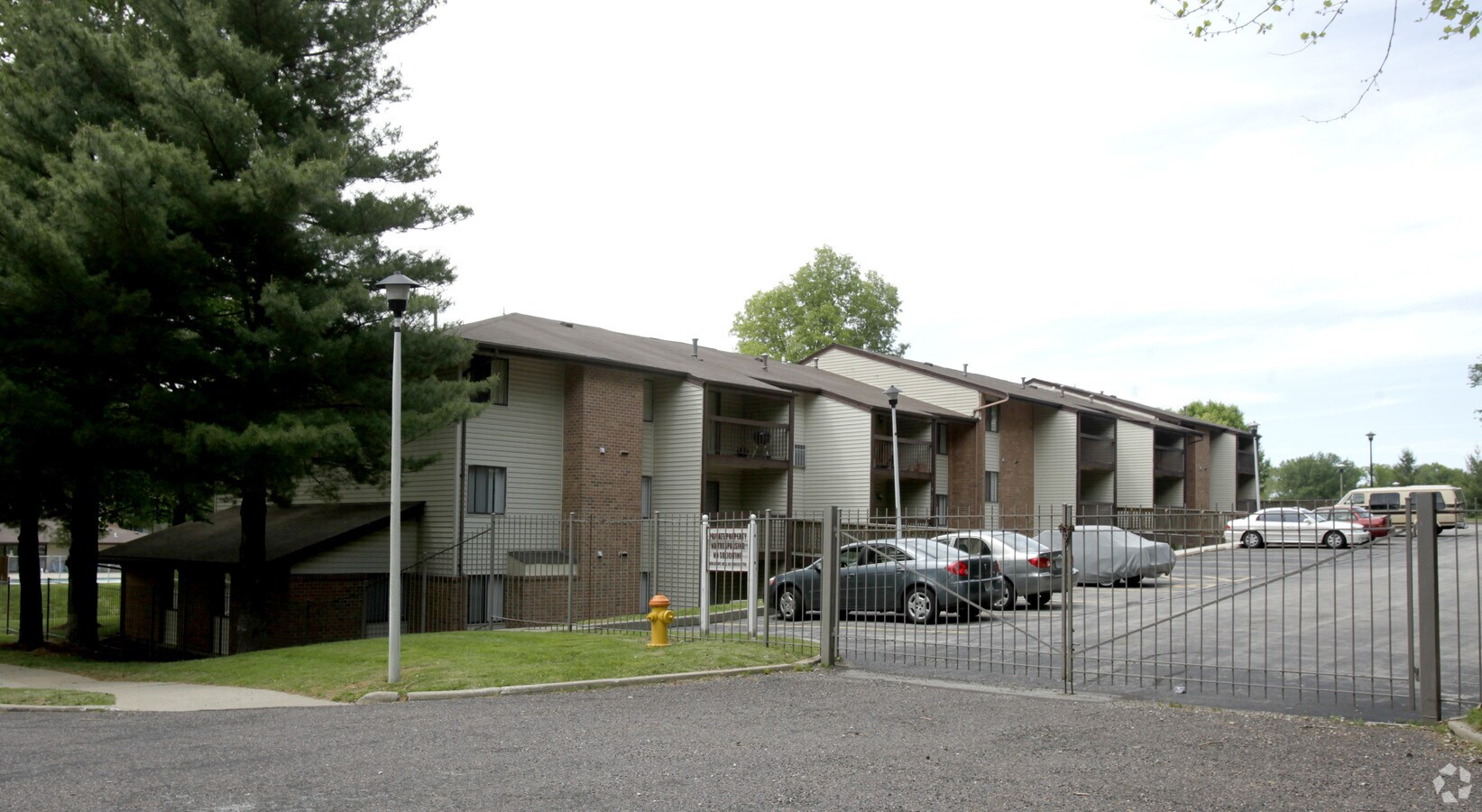 Primary Photo - Kendelwood Place Apartments