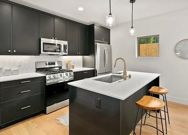 Photo - Modern 2-Bedroom Home in Maple Leaf!