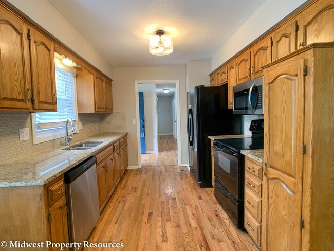 Photo - Spacious home with so many updates!  3 bedroom 2.5 baths in Blue Springs