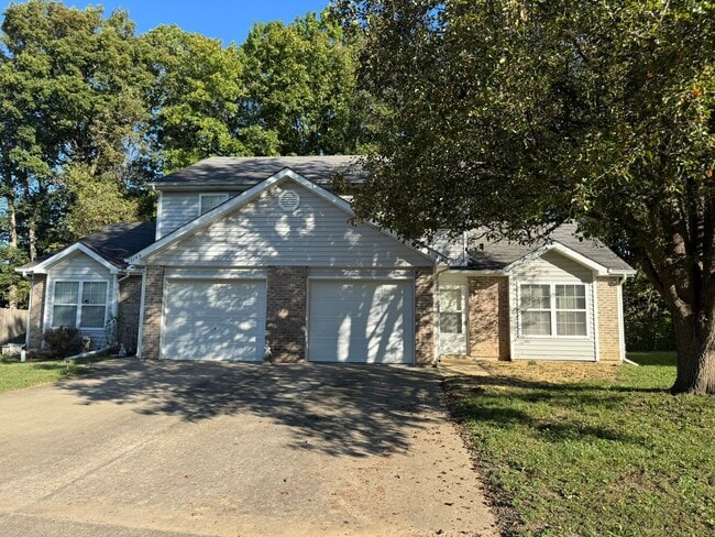 Building Photo - 5141-5143 Louisville Ct Unit 5141