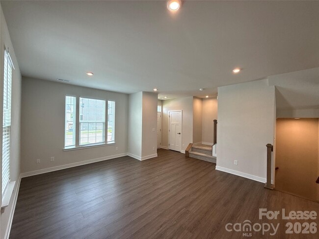 Photo - 422 Serenity Cir